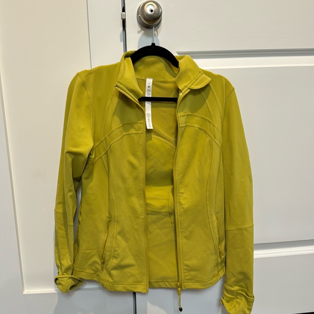 Lululemon define jacket size 10